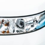 Najlepsze oświetlenie w motoryzacji – jak wybrać żarówki i reflektory samochodowe?